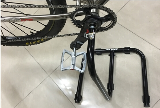 hollow crank bike stand